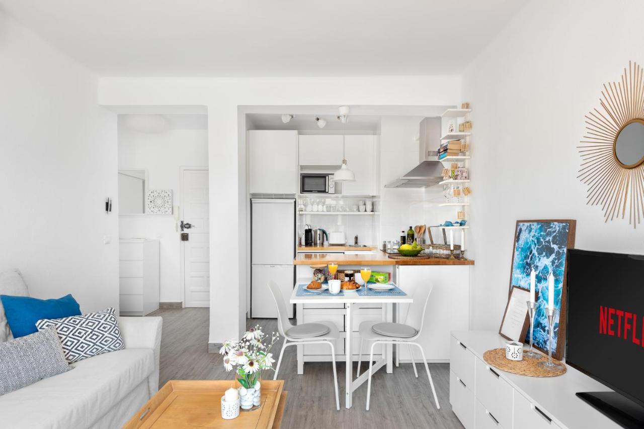 Cozy Apartment Next To The Beach And Nerja Center Exterior foto